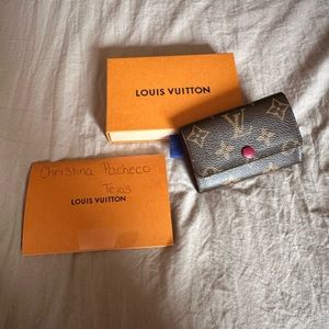 Louis Vuitton 6 key ring holder